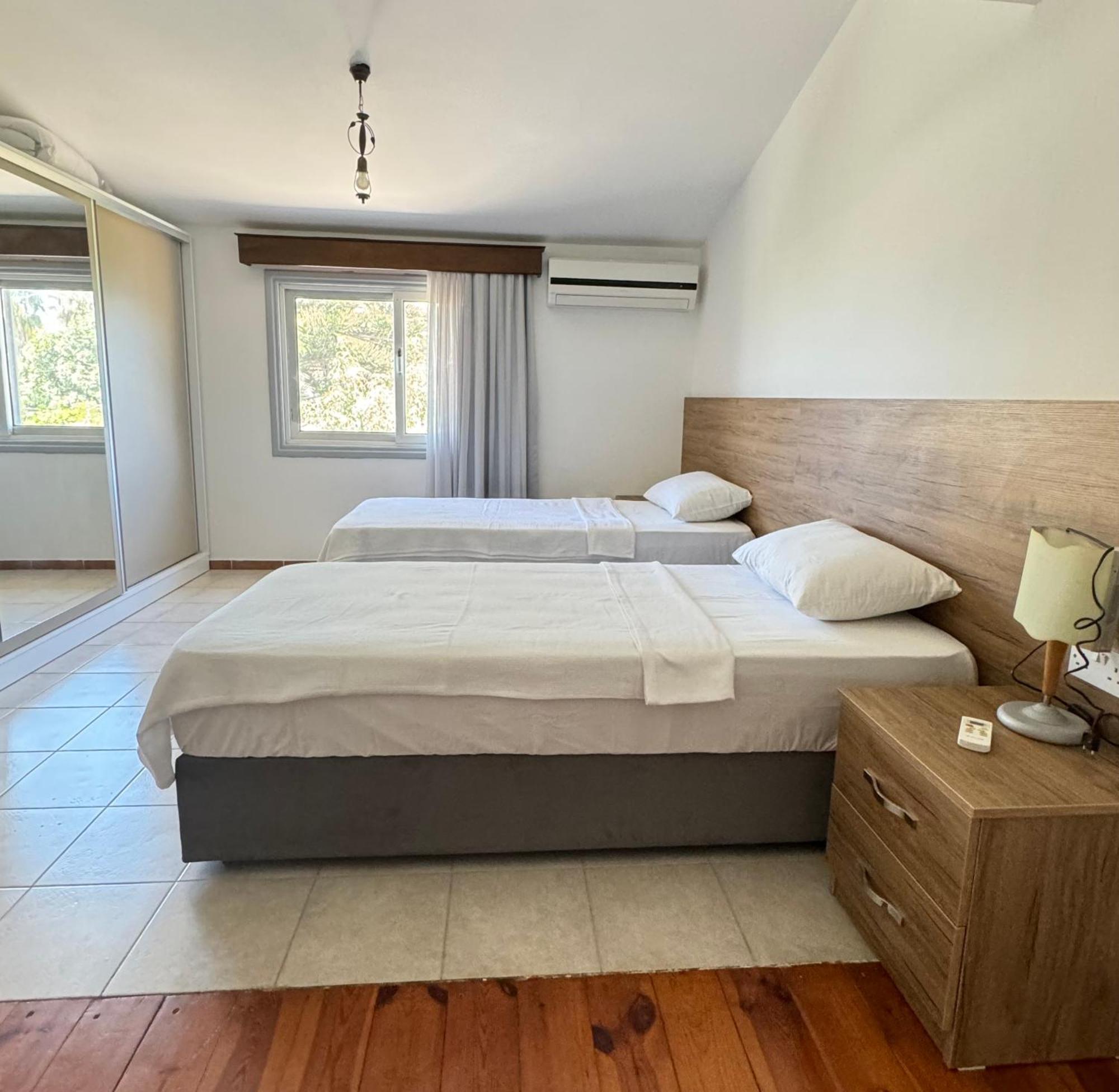 The Horse Farm Hotel Agios Georgios  ภายนอก รูปภาพ