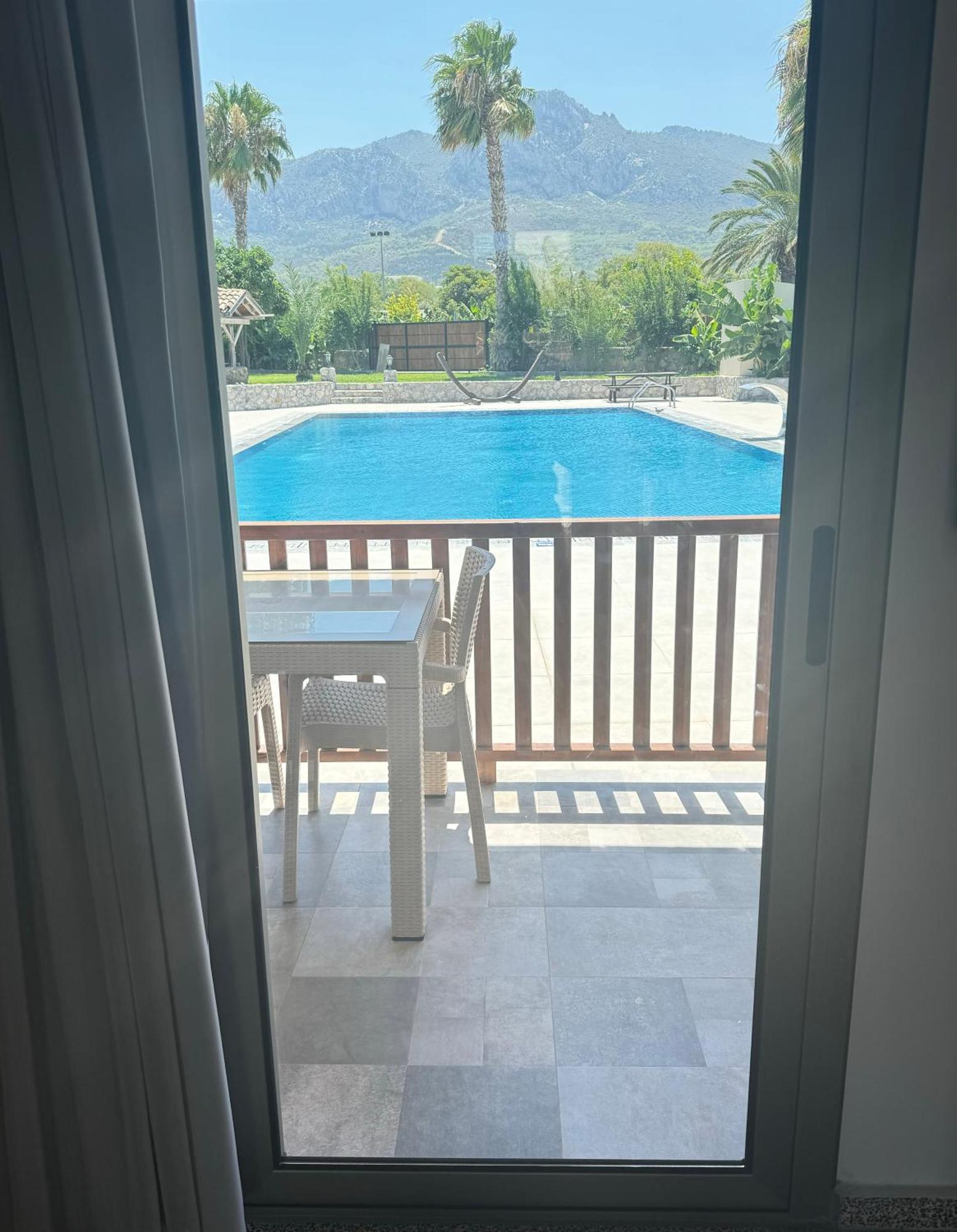 The Horse Farm Hotel Agios Georgios  ภายนอก รูปภาพ